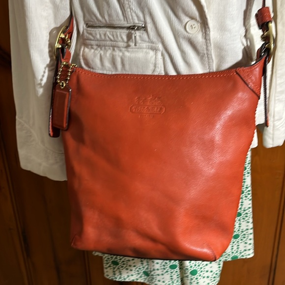 🍁Coach Originals 1941 Archive  Duffle/Crossbody Glove tanned Leather Red /Orange - Picture 11 of 17